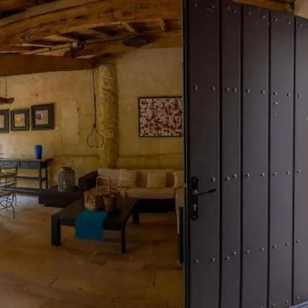 Holiday home Magnifique Maison De La Riviere Saint-Seurin-de-Prats